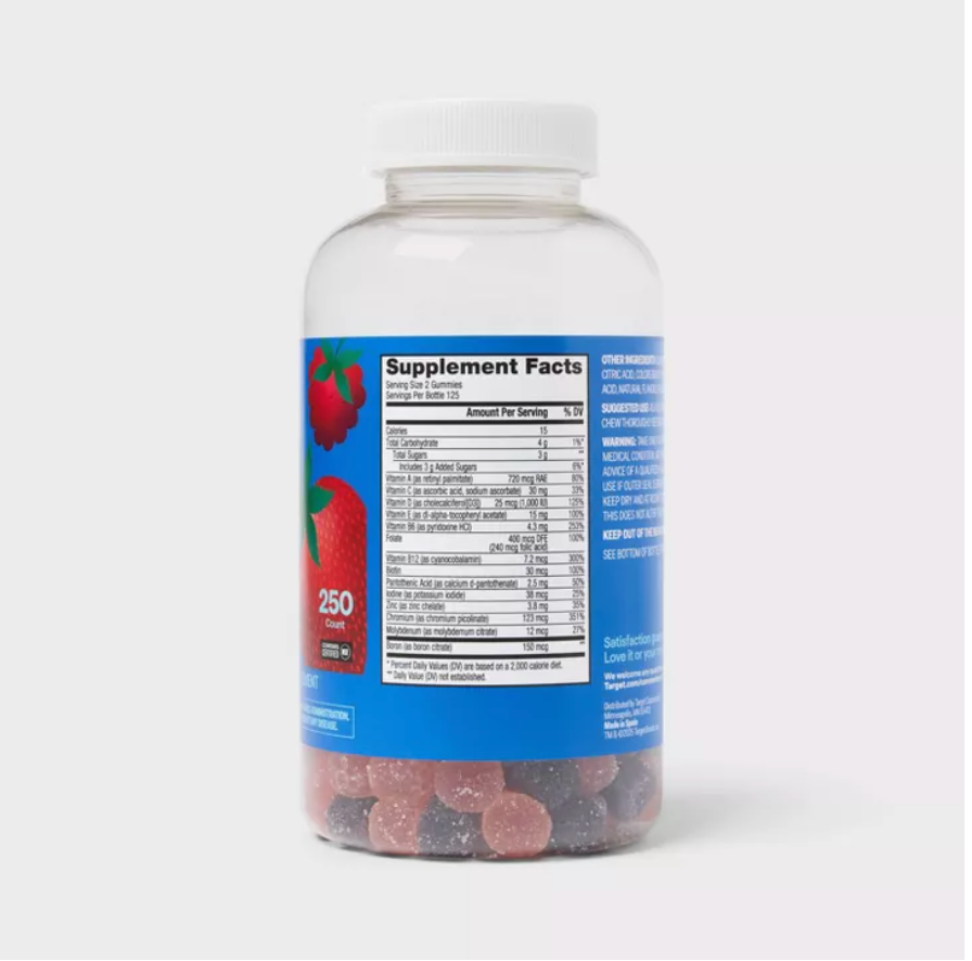 MEN'S MULTIVITAMIN GUMMIES - BERRY  UP&UP™: GLUTEN-FREE, NO SYNTHETIC COLORS, NO ARTIFICIAL FLAVORS