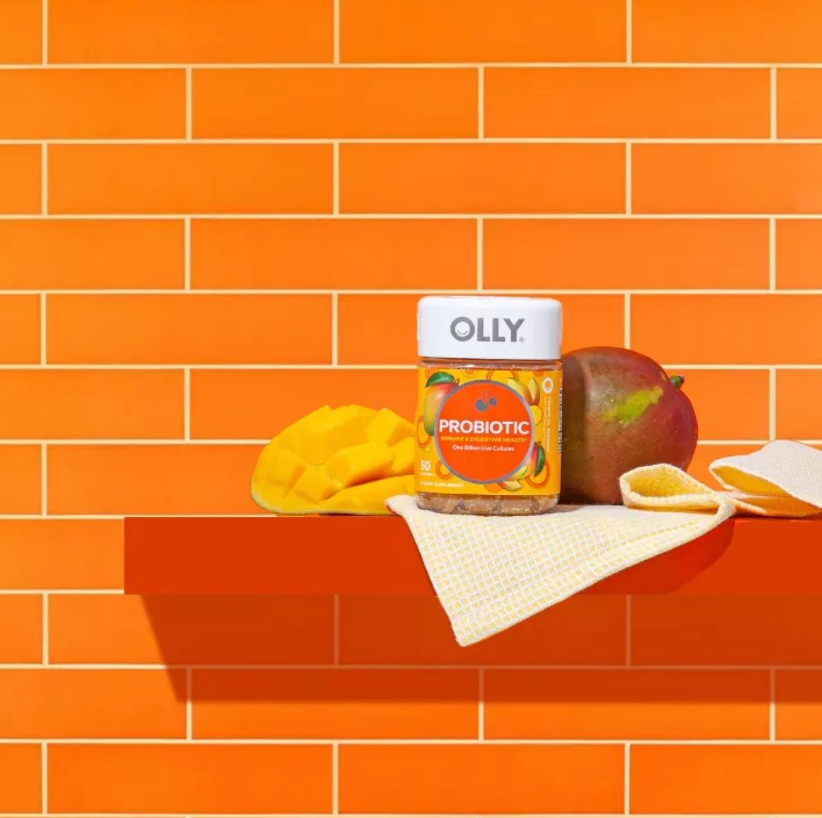 OLLY PROBIOTIC CHEWABLE GUMMIES FOR IMMUNE AND DIGESTIVE SUPPORT - TROPICAL MANGO